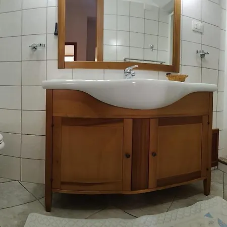 Su Briglioni Affitti Brevi 아파트 *